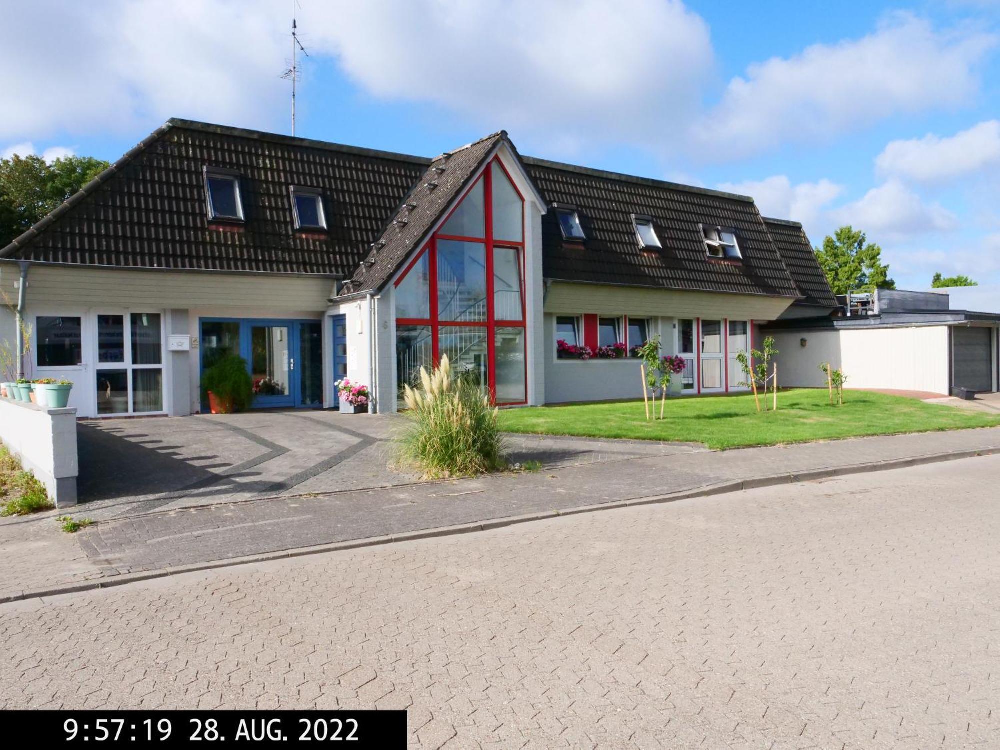 Grosse Mit Terrasse Apartment *